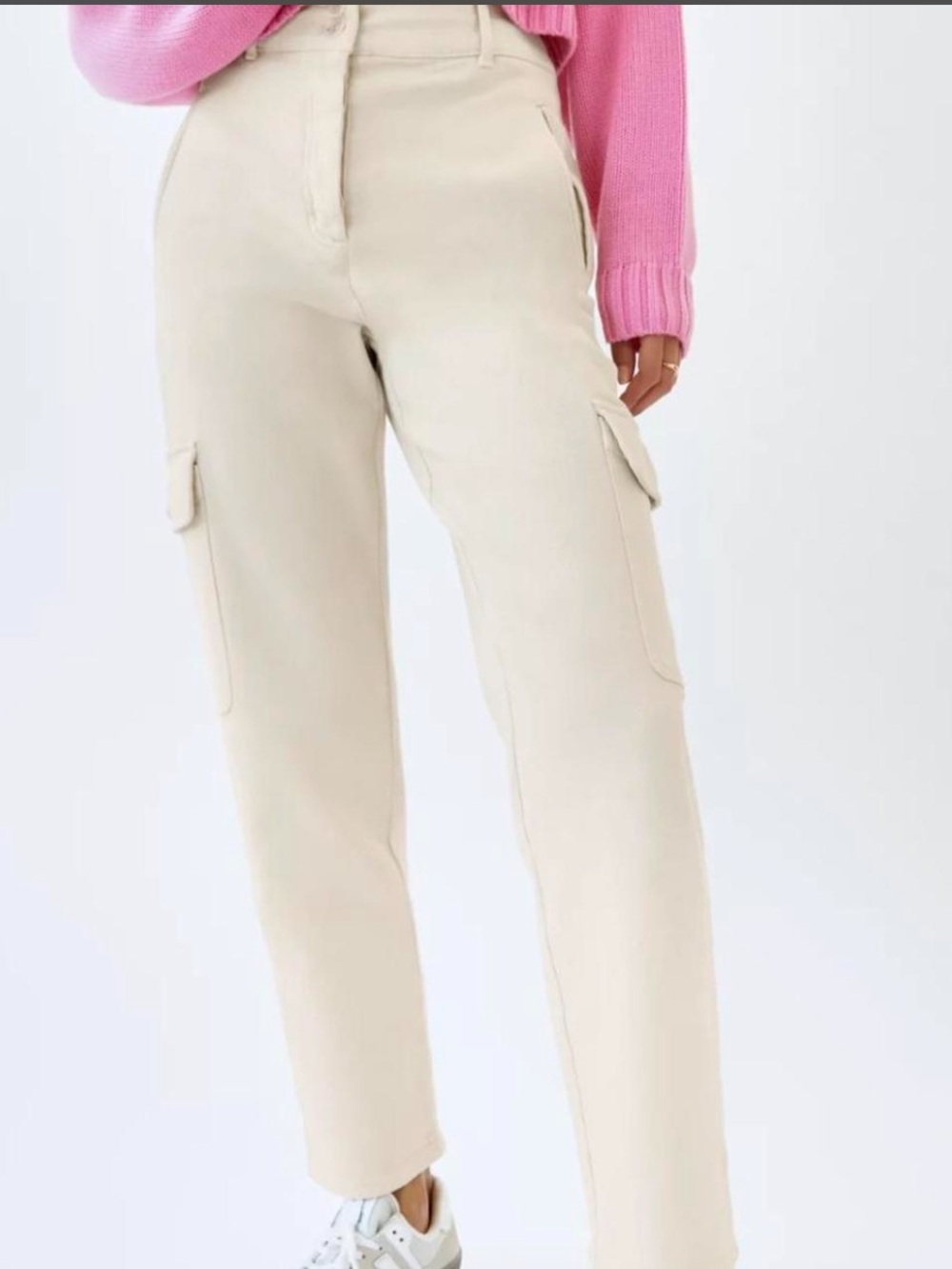 Aritzia Wilfred Free Modern Cargo Pant Cream Straight-Leg Cargo Pants size 4